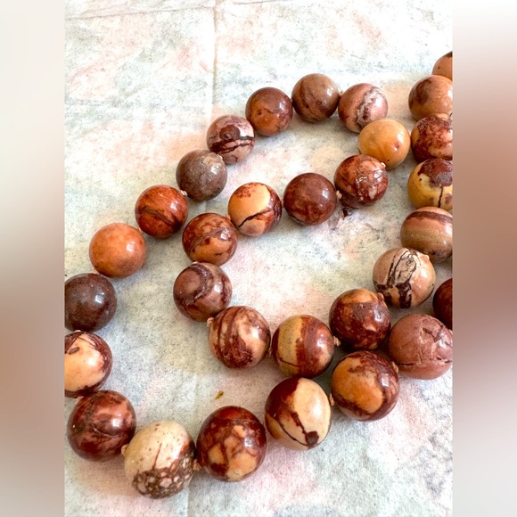 Picture (or zebra) jasper 12mm beaded necklace 18” w/ 14K gold clasp - Picture 6 of 7